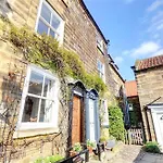 3 Bed In Whitby Oc-r580 * Robin Hood's Bay
