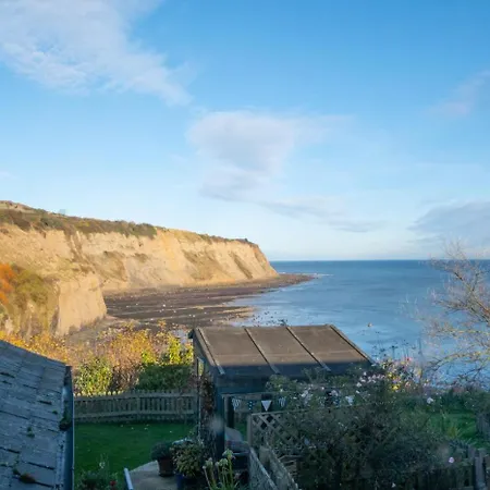 3 Bed In Whitby Oc-r580 *